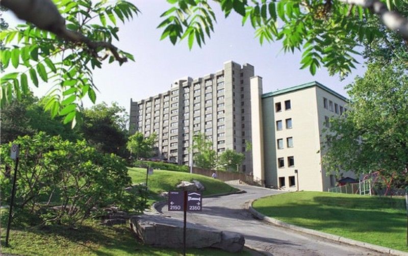Zum Auberge D'Ete - Universite De Montreal Exterior photo